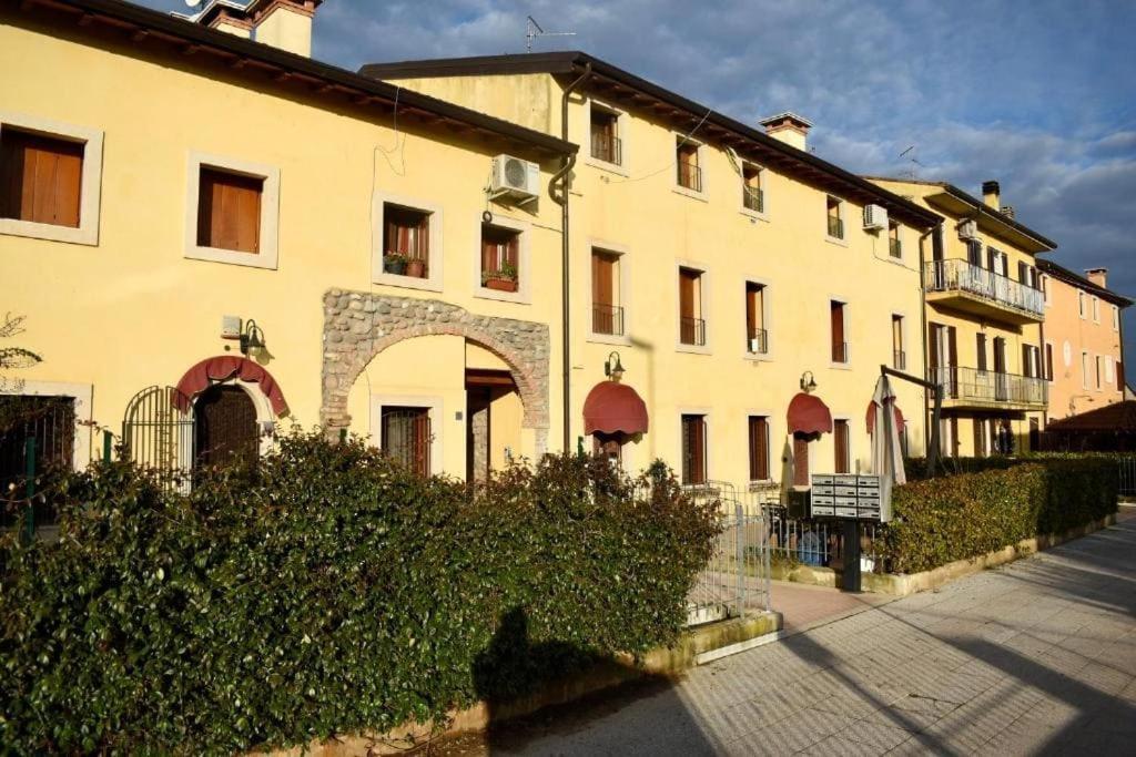 Casa Giulia - Valeggio Sul Mincio Appartement Buitenkant foto